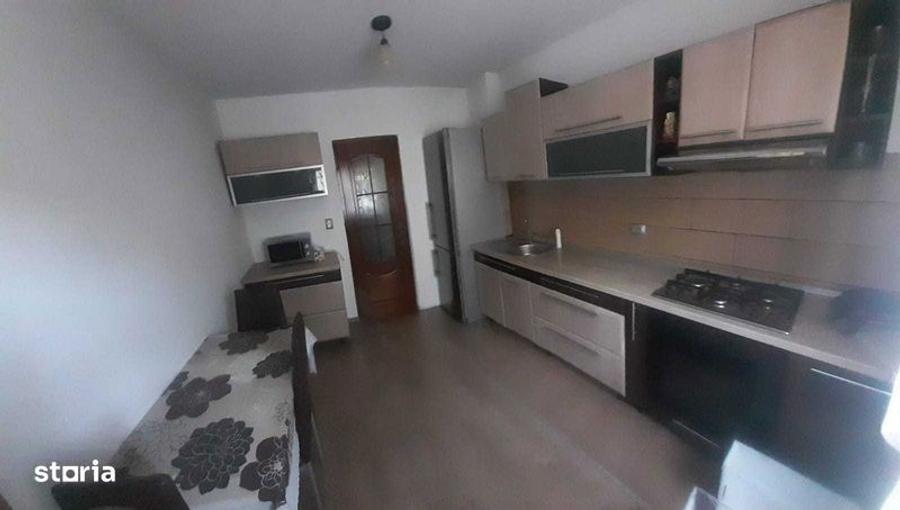 Apartament cu 3 camere decomandat în Mărăști