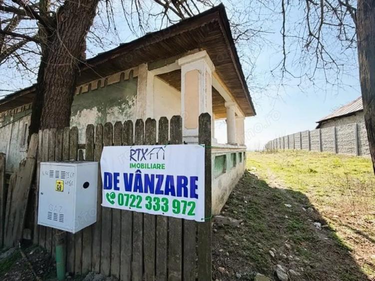Casă cu Teren 1490 Mp în Proaspeți