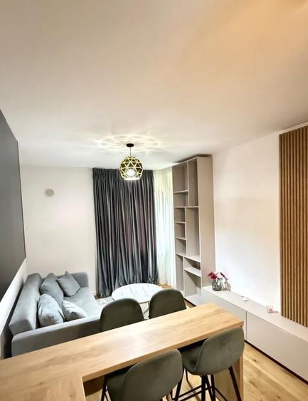 Apartament cu 2 camere decomandat în Aviației