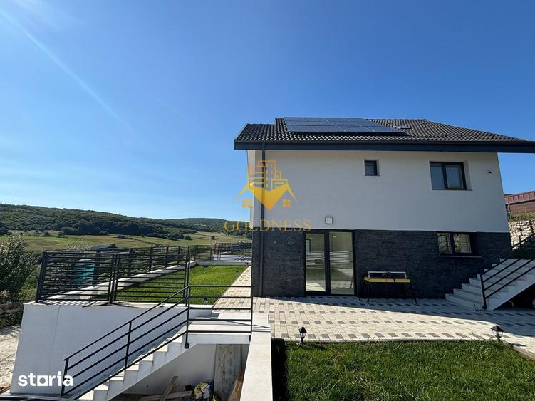 Casă cu 4 camere cu Teren 500 Mp în Baciu