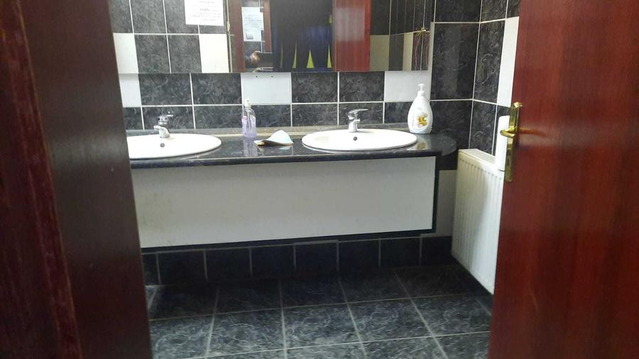 Spațiu comercial, de 750 mp, în Central