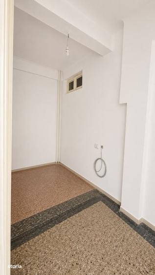 Apartament cu 3 camere în Calea Victoriei