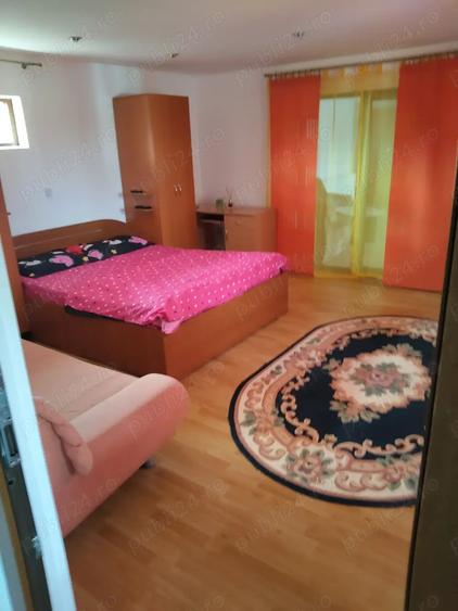 Casă cu Teren 1054 Mp în Sud