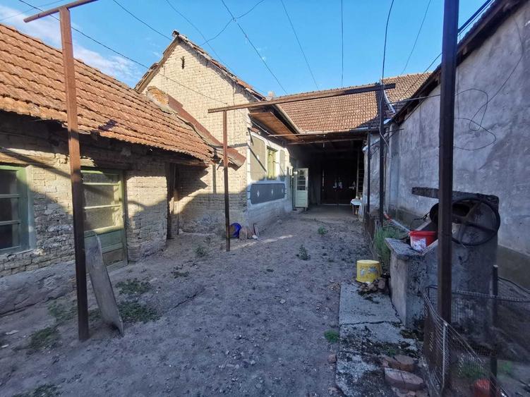 Casă cu 2 camere în Tărcaia