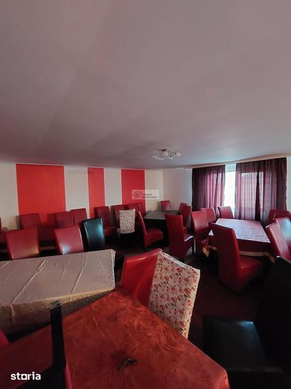 Casă cu 8 camere cu Teren 1000 Mp în Garoafa
