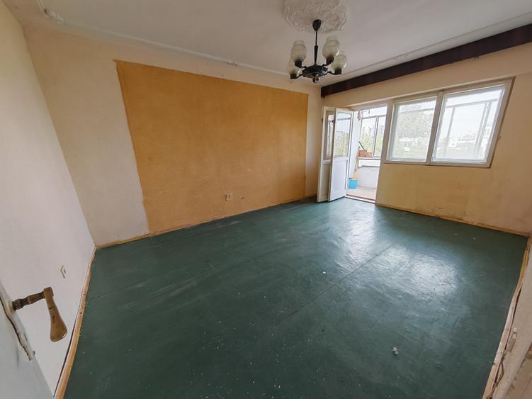 Apartament cu 3 camere decomandat în Faleza Nord