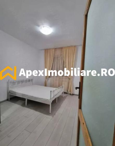 Apartament cu 3 camere semidecomandat în Cișmigiu