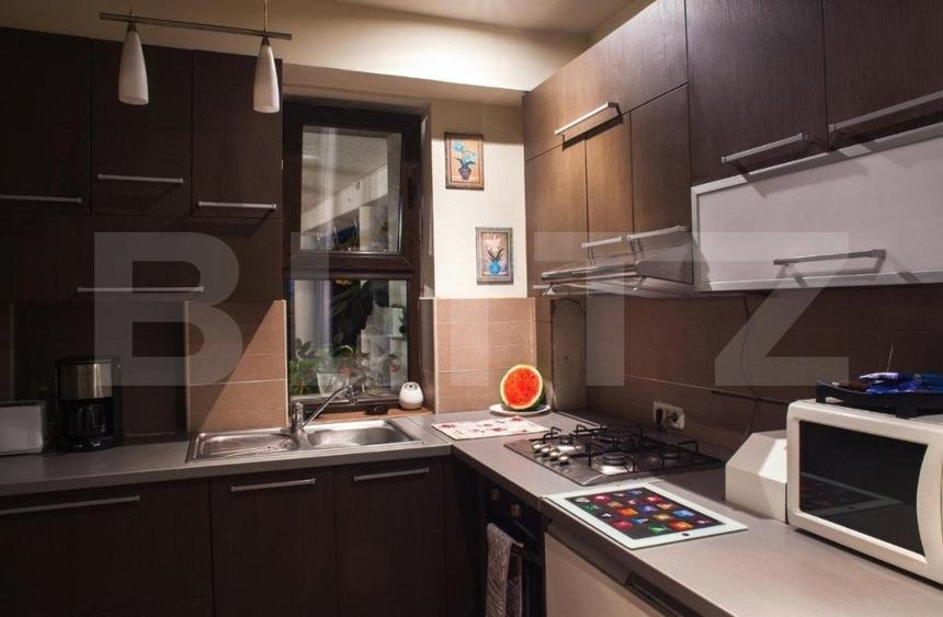Casă individuală cu 6 camere cu Teren 420 Mp în Exterior Vest