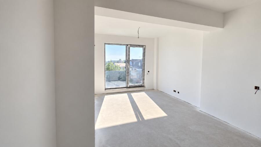 Apartament cu 2 camere decomandat în 1 Mai