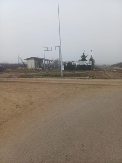 Teren construcție, în Tunari