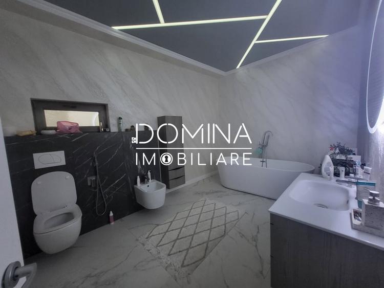 Casă individuală cu 8 camere cu Teren 900 Mp în Nord-Est