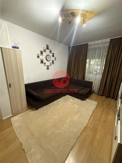 Apartament cu 2 camere decomandat în CET