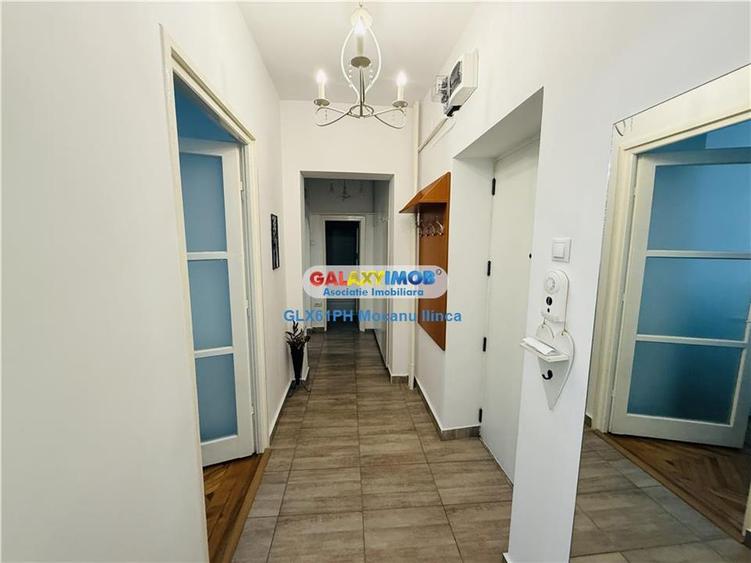 Apartament cu 3 camere semidecomandat, mobilat în Sud