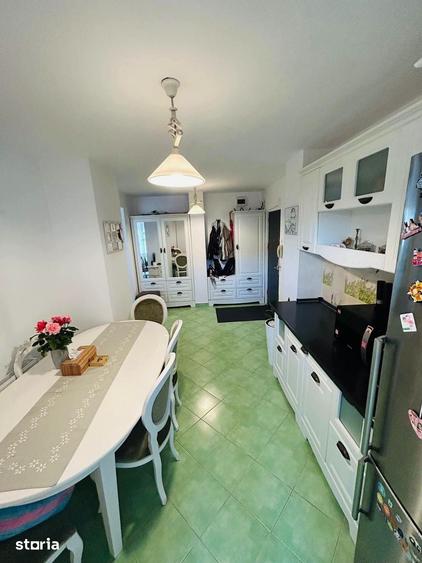 Apartament cu 3 camere în Rogerius