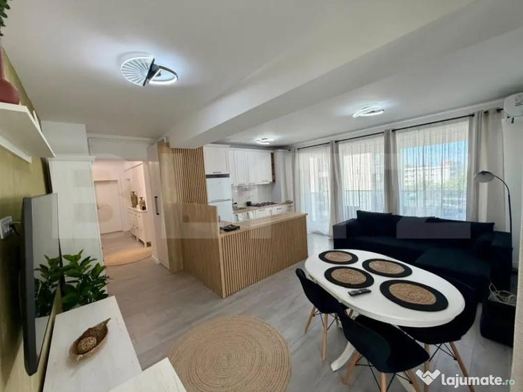 Apartament cu 3 camere decomandat în Calea București