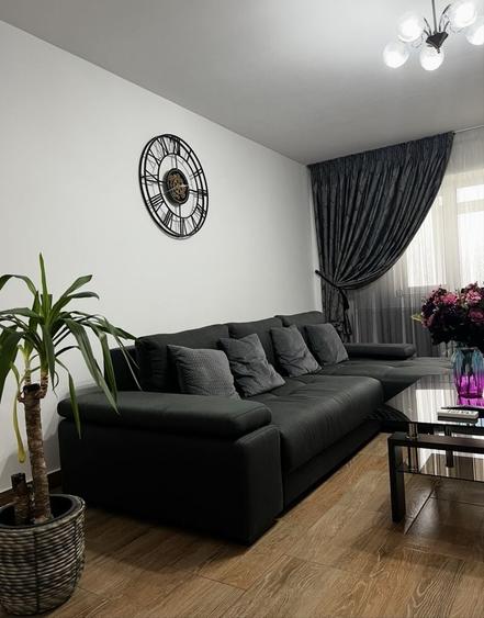 Apartament cu 2 camere decomandat în Central