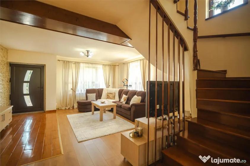 Casă cu 4 camere cu Teren 1500 Mp în Vulcan