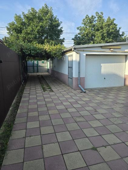 Casă cu 5 camere cu Teren 600 Mp în Mogoșoaia