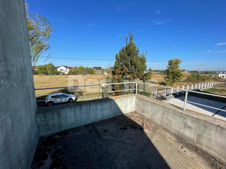 Casă individuală cu 5 camere cu Canalizare în Săftica