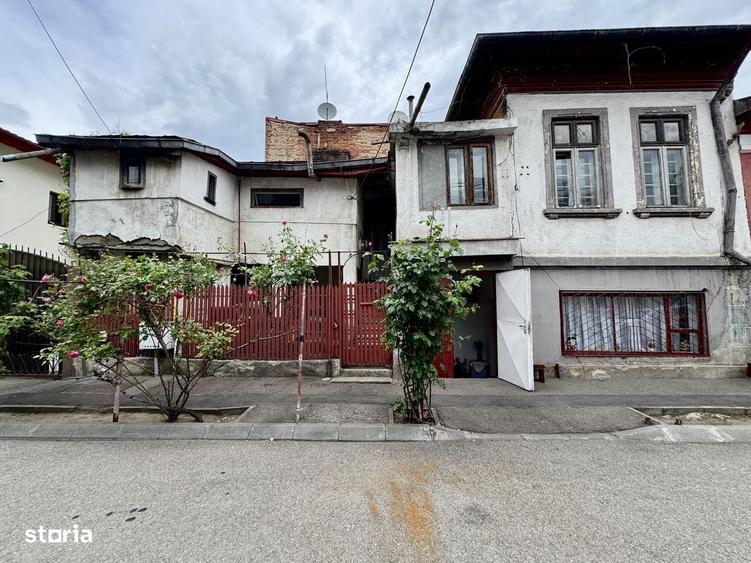Casă cu 4 camere cu Teren 150 Mp în Titulescu