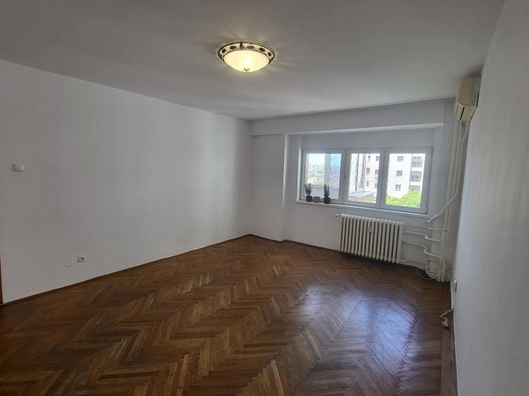 ION MIHALACHE PIATA 1 MAI  4 camere spatios  zugravit 3 balcoane inchise - 8