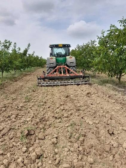 Teren agricol extravilan de 140000 mp, în Bucov