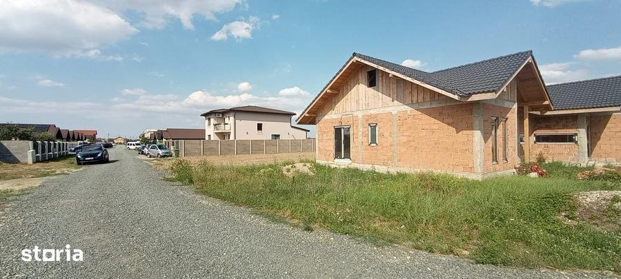 Casă cu 3 camere cu Teren 550 Mp în Moșnița Nouă