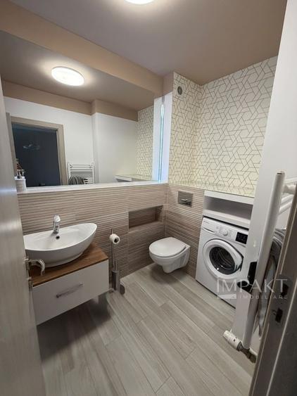 Apartament cu 2 camere semidecomandat, mobilat în Central