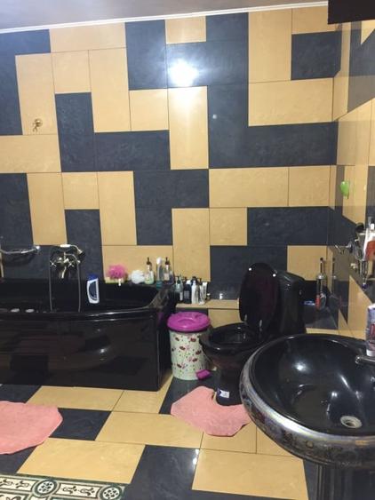 Casă individuală cu 9 camere cu Canalizare în Exterior Nord