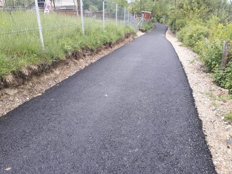 Teren de 4000 mp, în Runcu