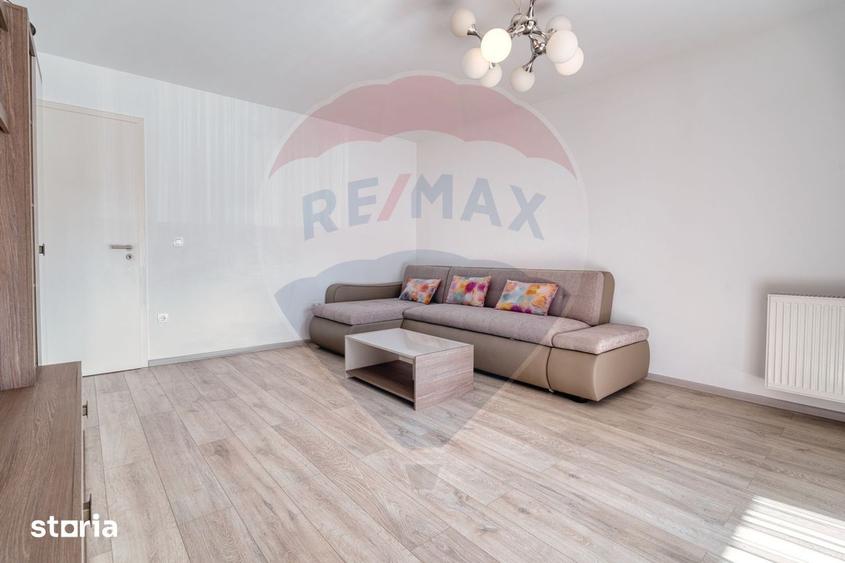 Apartament cu 3 camere decomandat, mobilat în Tractorul