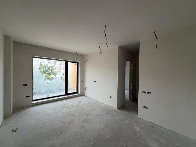Apartament cu 2 camere decomandat în Faleza Nord