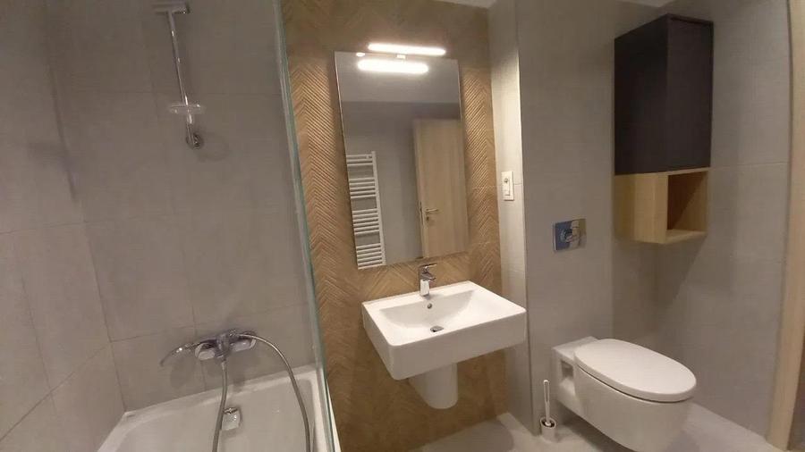 Garsonieră decomandată, mobilată în Astra
