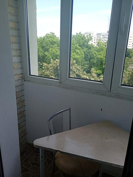 Apartament cu 2 camere decomandat în Basarabia
