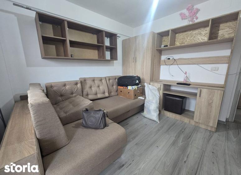 Garsonieră decomandată, mobilată în Bucium