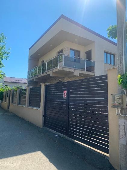 Casă individuală cu 5 camere cu Teren 176 Mp în Sărari