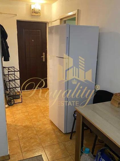 Garsonieră decomandată, mobilată în Take Ionescu