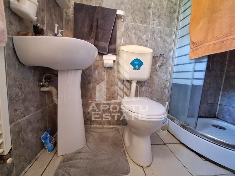 Casă individuală cu 3 camere cu Canalizare în 3 Insule
