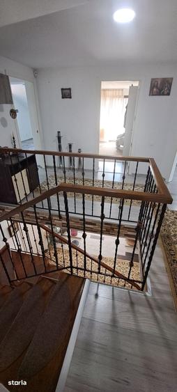 Casă cu 5 camere cu Teren 750 Mp în Valea Borcutului