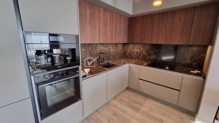Apartament modern, 3 camere, 2 bai, balcon generos, panorama - 1