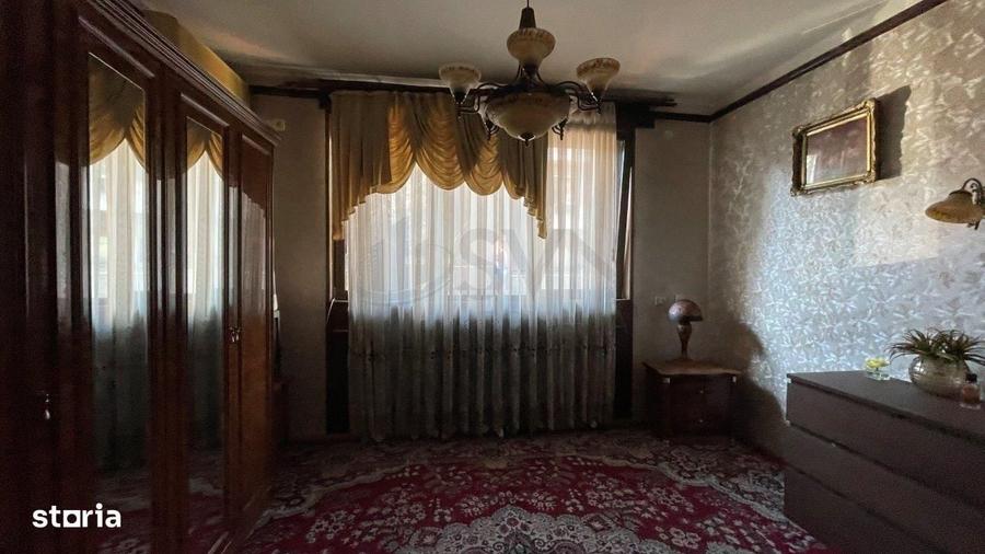 Casă cu 4 camere în Polonă