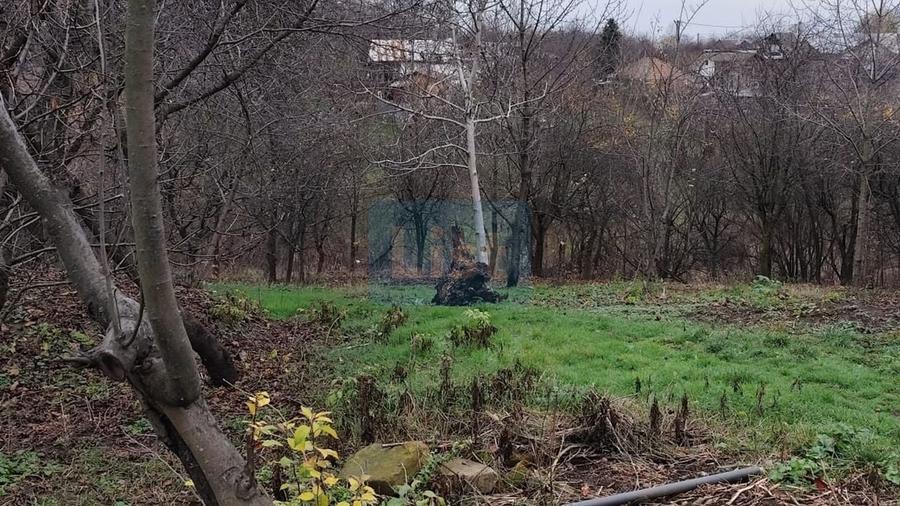Casă cu 4 camere cu Canalizare în Băicoi