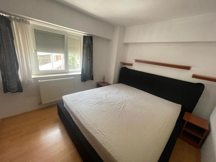 Apartament cu 2 camere semidecomandat în Tunari