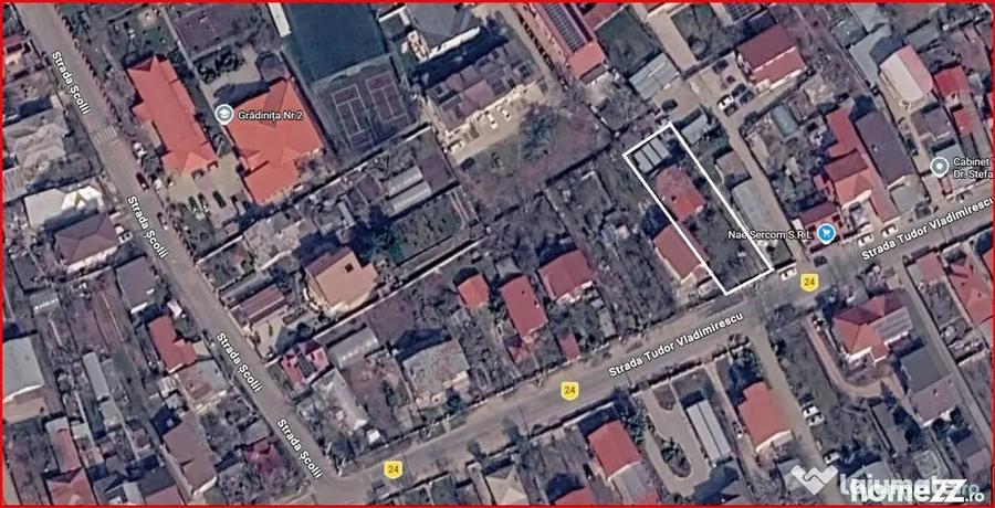 Casă cu 5 camere cu Teren 473 Mp în Central