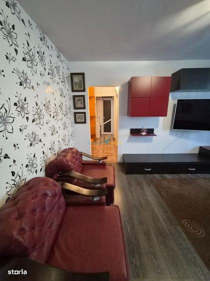 Apartament cu 3 camere semidecomandat în Milcov