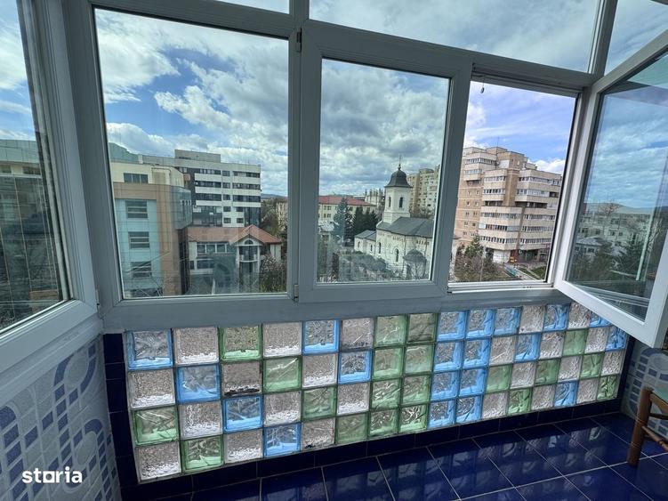 Apartament cu 2 camere decomandat în Central