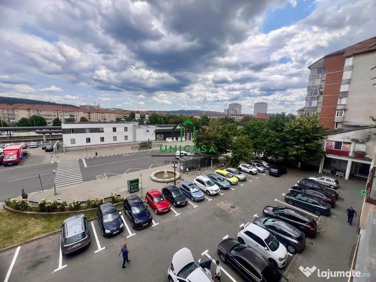 Apartament cu 2 camere decomandat, mobilat în Central