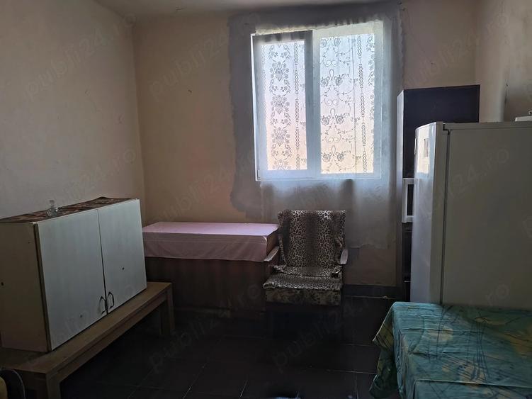 Casă cu 3 camere cu Teren 2900 Mp în Gavojdia