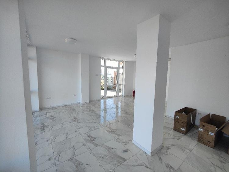 Spațiu comercial, de 36 mp, în Șimnicu de Jos