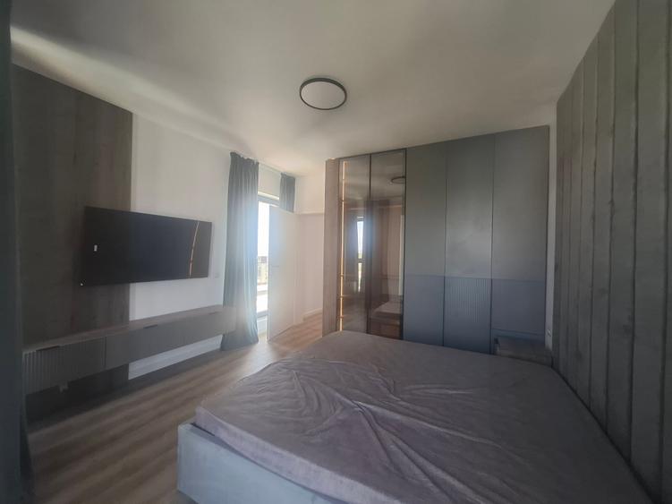 Penthouse cu 3 camere decomandat în Prelungirea Ghencea